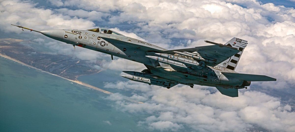 The US Navy's next-gen missile breaks cover. It fits inside an F-35 and can threaten enemy aircraft over 280 miles away.