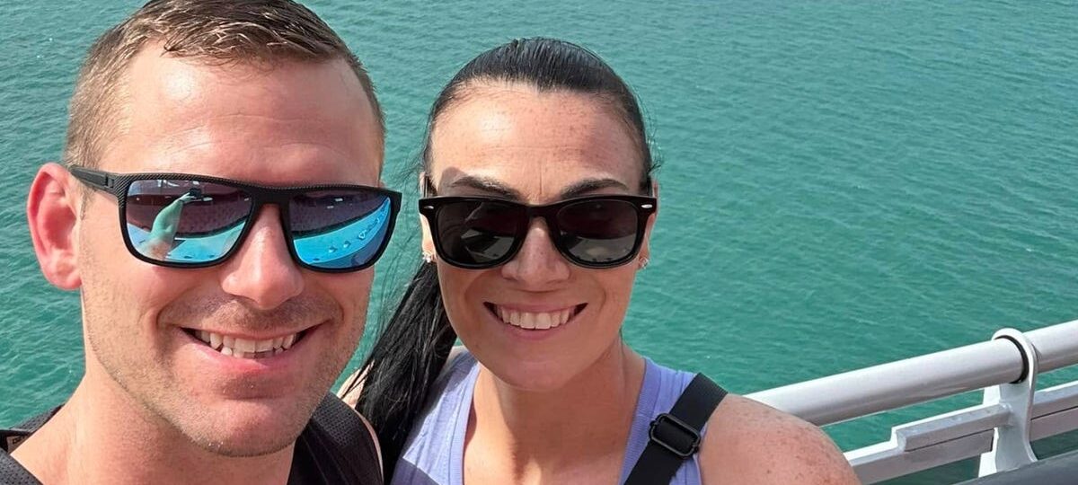 A couple turned a blog into a 7-figure business in 8 years. They explain 4 ways to make money online.