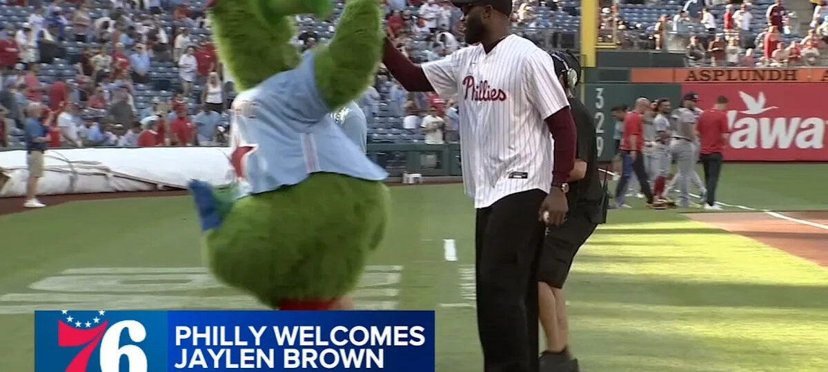 New 76ers star Jaylen Brown welcomed to the city, throws out first pitch at Phillies game