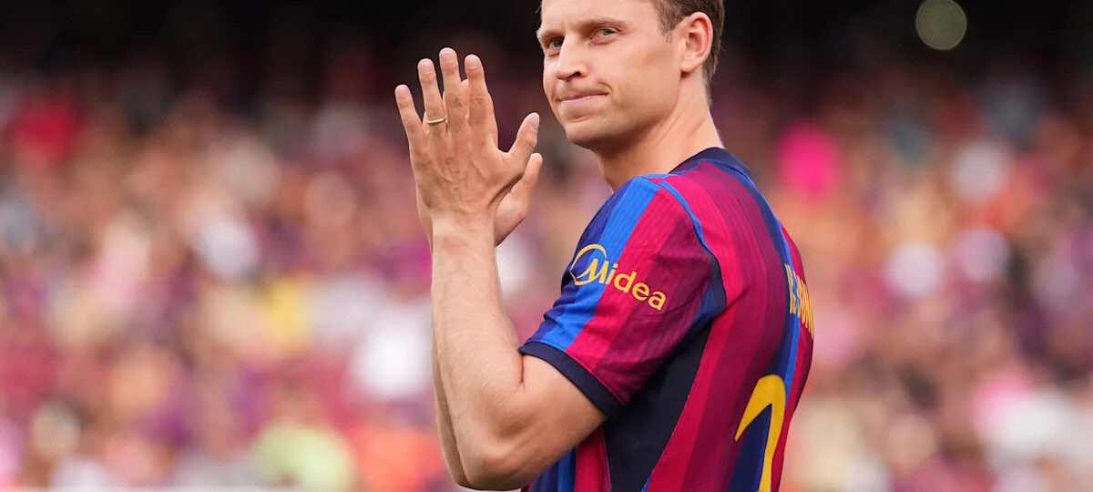 Manchester City Are Keeping A Keen Eye On This Barcelona Midfielder: Should Maresca Go For Him?