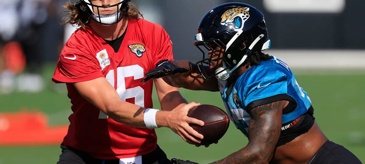 Jaguars running back with notable performance in joint practice v. Panthers