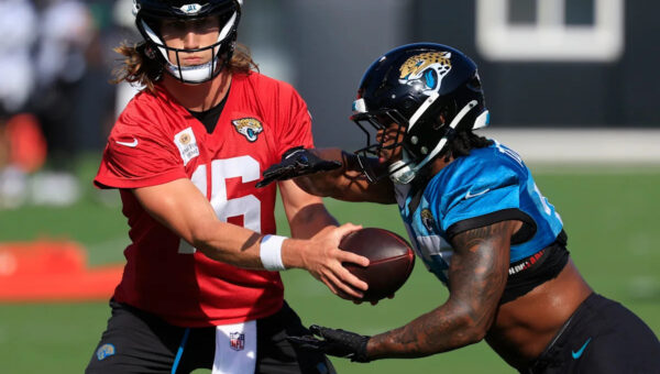 Jaguars running back with notable performance in joint practice v. Panthers