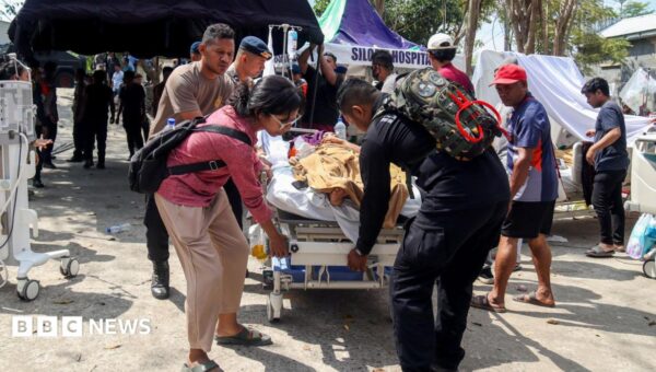 Rescuers search for survivors of powerful Indonesia earthquake