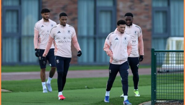 26-year-old has agreements with several clubs after leaving Manchester United