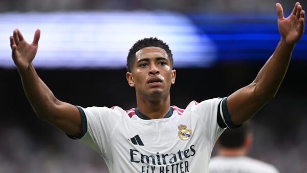 Former Spanish midfielder heaps praise on Real Madrid superstar – “Mourinho has given him freedom”