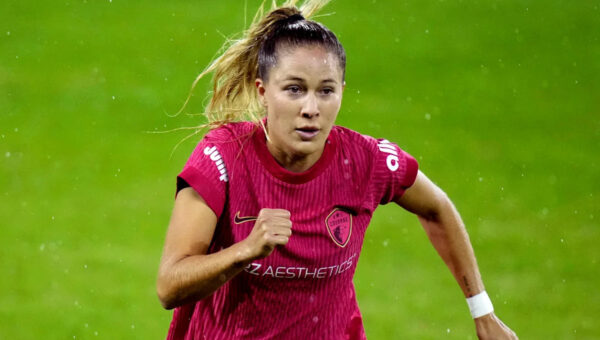 League scoring leader Sanchez has 2 goals in the Courage's 2-0 win over Angel City