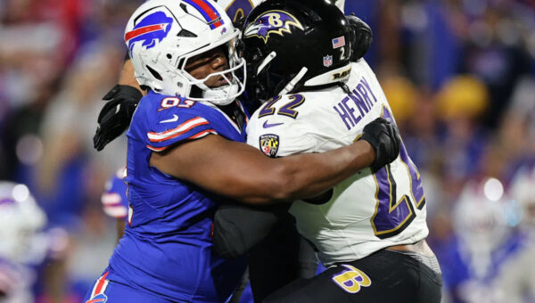 Bills' Joe Brady, Josh Allen show supper to Ed Oliver