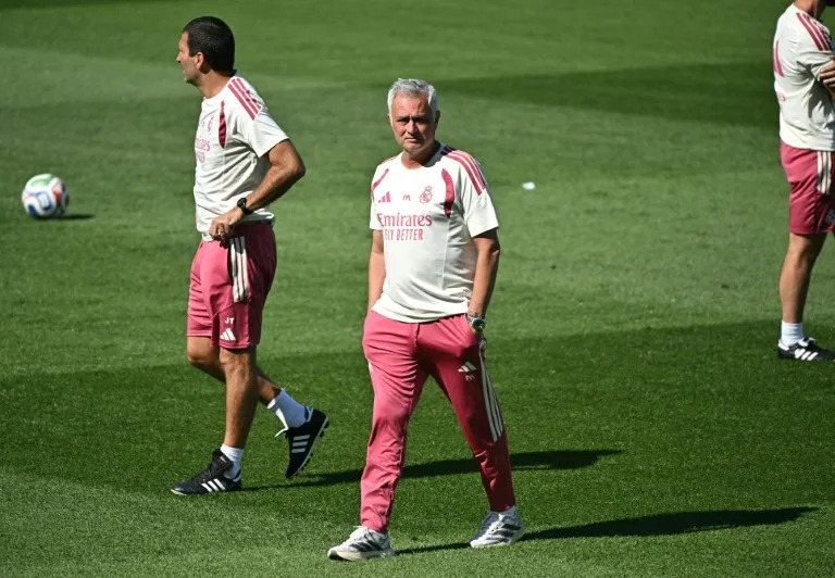 Real Madrid star players are compatible: Mourinho