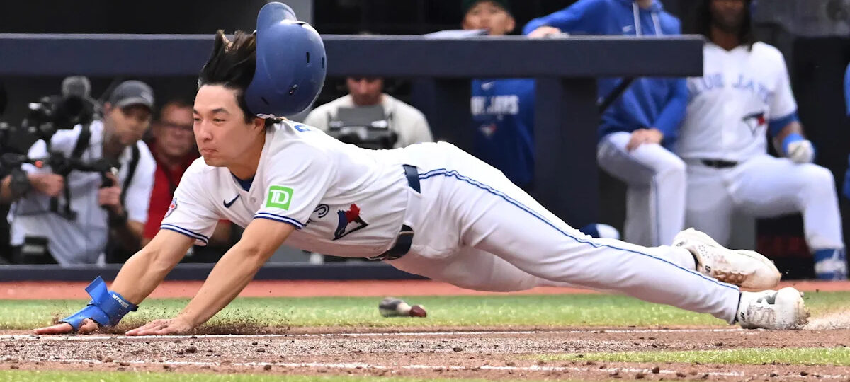 Alejandro Kirk has tiebreaking hit in 6th inning as Blue Jays beat Mariners 4-3