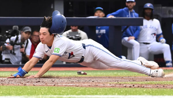 Alejandro Kirk has tiebreaking hit in 6th inning as Blue Jays beat Mariners 4-3