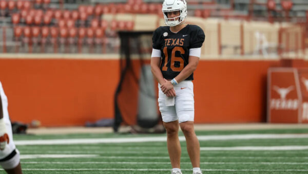 2026 Heisman trophy odds: CJ Carr is favorite, public bettors backing Arch Manning ... again