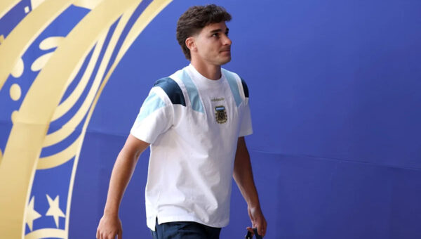 Watch: Barcelona priority target trains with grim face as he awaits transfer clarity