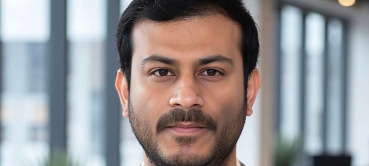 A former Oracle engineer on an H-1B visa says AI and tech layoffs pushed him into constant career-prep mode