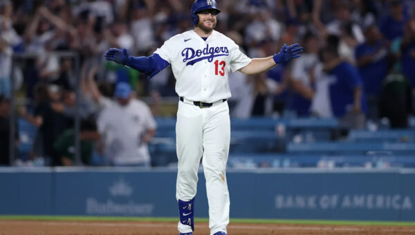 Dodgers rally for dramatic walk-off win over Royals after blowing late lead
