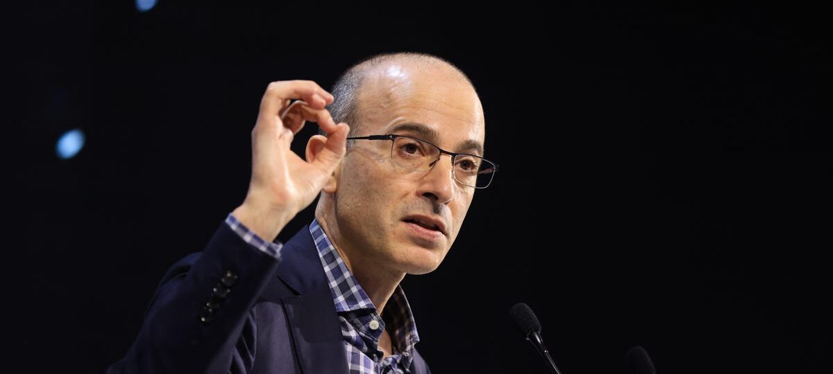 The author of 'Sapiens' says 'now is the time' to resist giving AI rights
