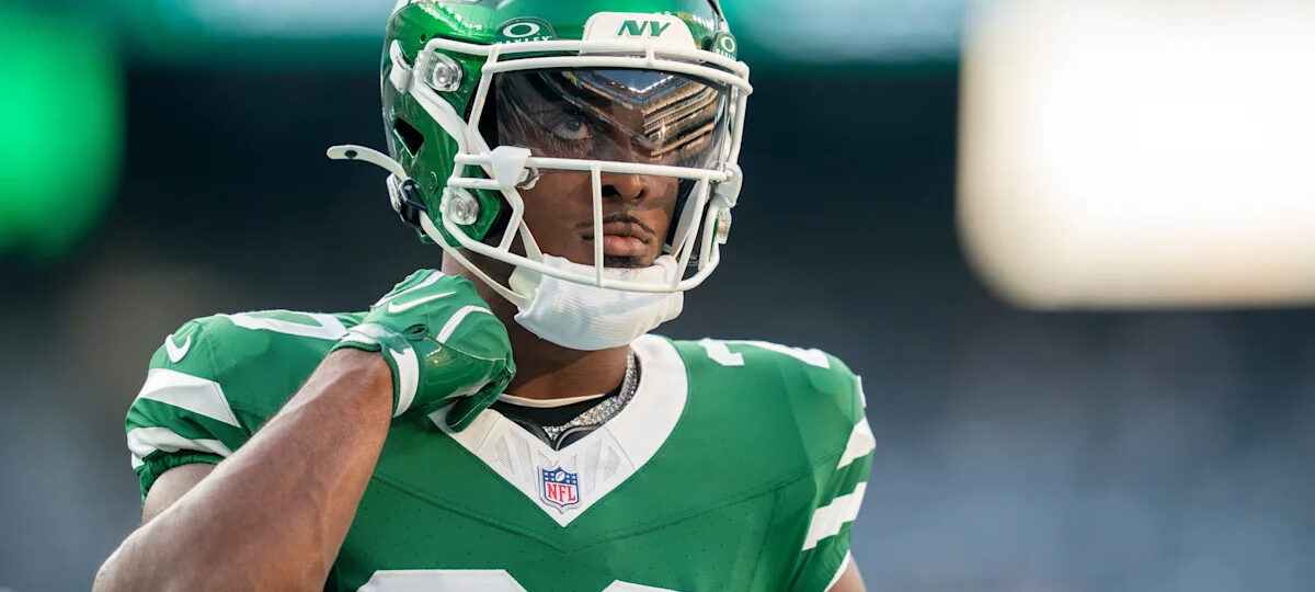 Why isn't Breece Hall playing against the Steelers?