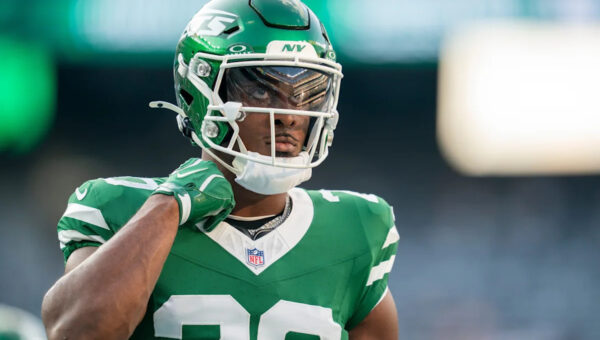 Why isn’t Breece Hall playing against the Steelers?