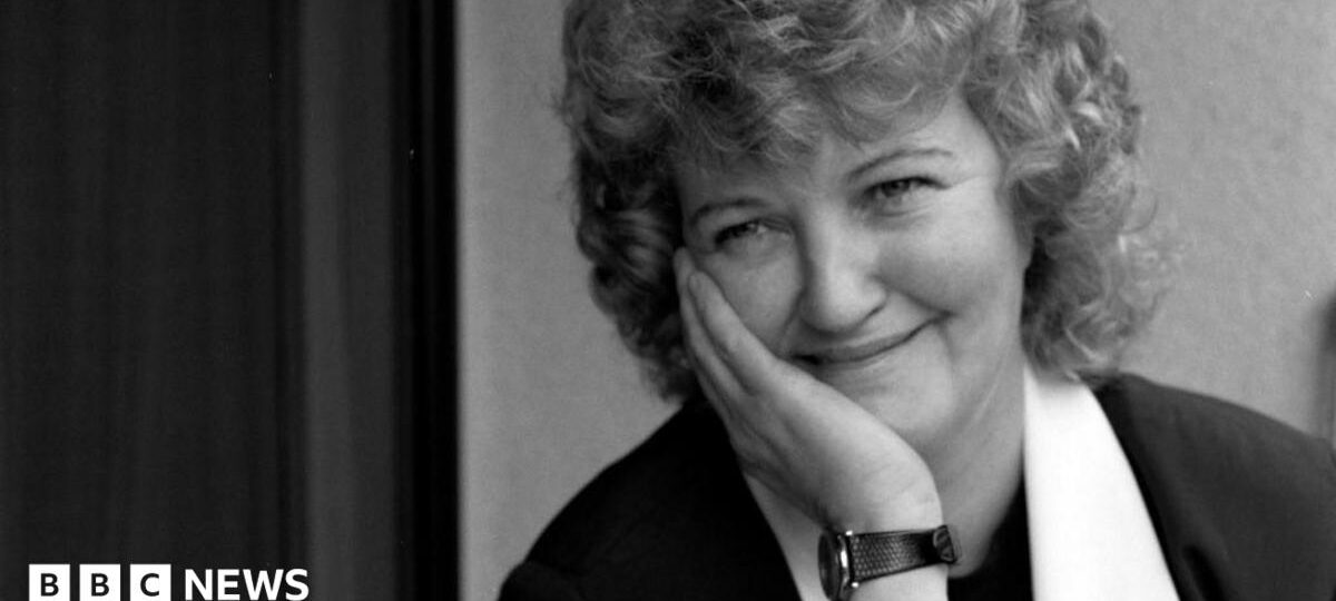 Funeral of Irish actress Brenda Fricker takes place in Dublin