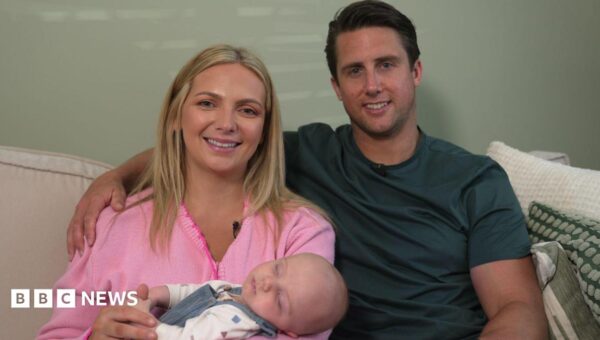 Woman has pioneering womb surgery to fix ‘miracle’ baby with intestines outside its body