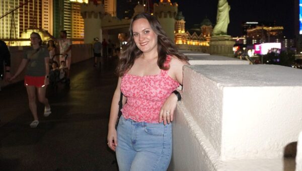 We tried one of Las Vegas' new all-inclusive deals. From show tickets to meals, the $518 package was a great value.