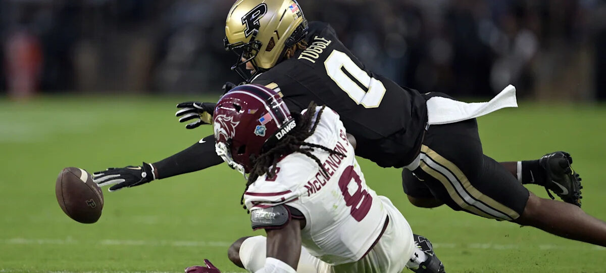 Patriots host two defensive backs for training camp tryout