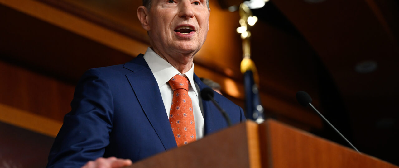 Senator asks US government watchdog to review how feds use hacking tools