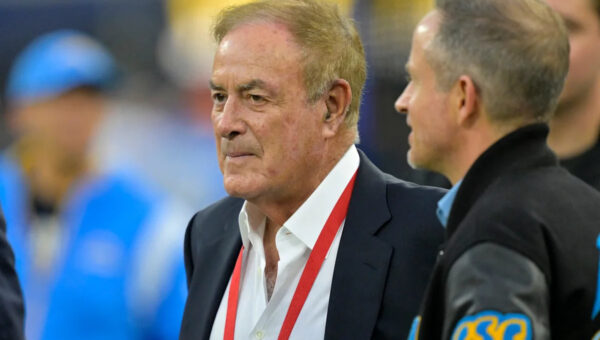 Al Michaels cracks Lake Ontario joke amid ongoing name controversy
