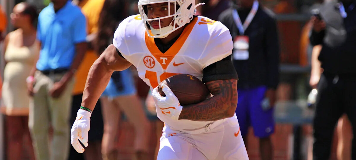 Tennessee running back named to Maxwell Award preseason watch list