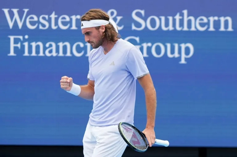 Former Cincinnati contenders suffer contrasting first-round fates
