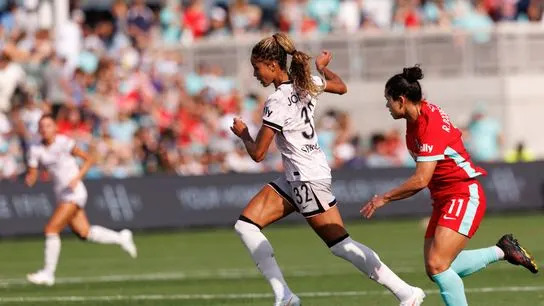 Taylor Suarez ties it for Angel City against Kansas City Current