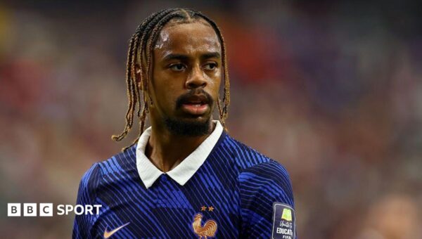 Liverpool close in on signing PSG forward Barcola