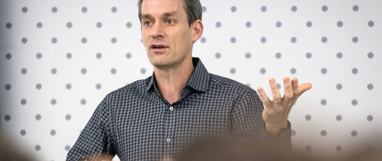 Jeff Dean and other top AI researchers are leaving Google to launch their own startup