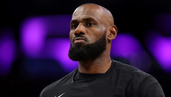Ex-Celtics champ begs for ‘truce’ with LeBron James fans after controversial take backfires