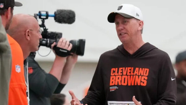 Super Bowl-winning QB should be on Browns wishlist after latest prediction