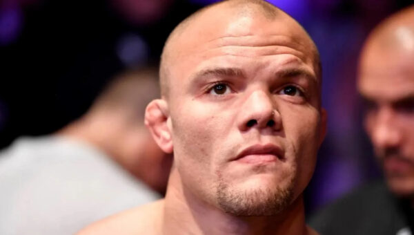 Anthony Smith breaks silence following arrest and felony charges