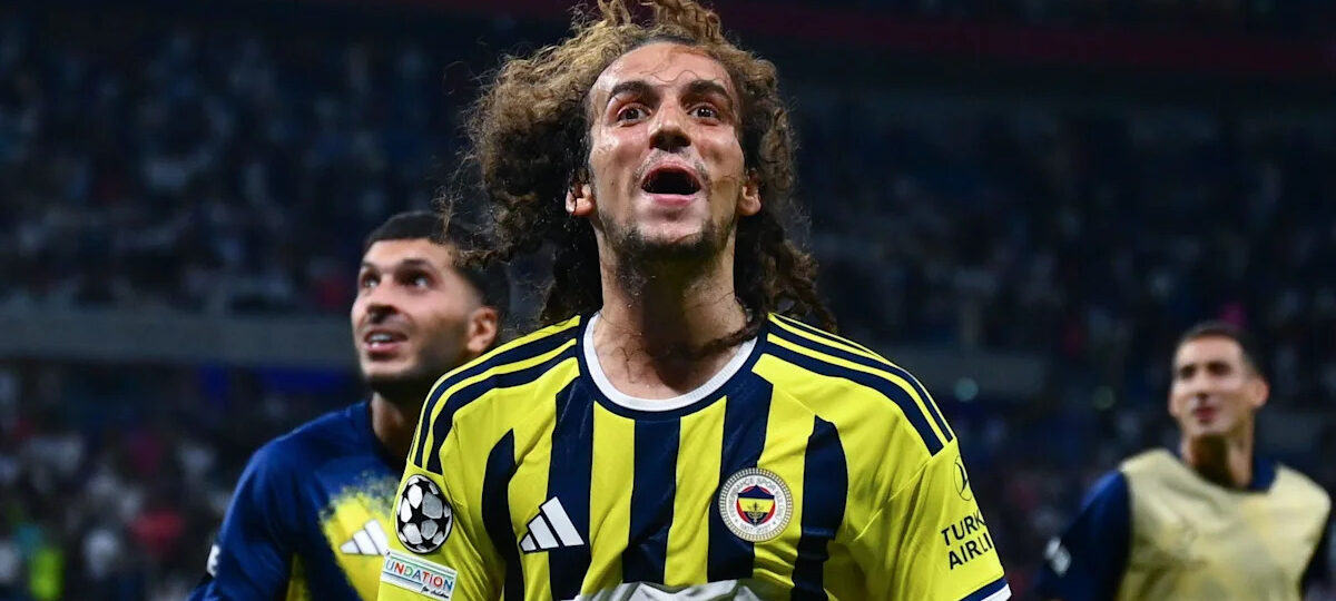 Guendouzi confronted on pitch after Fenerbahce win