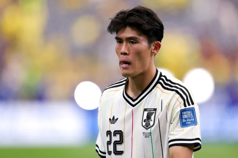 Japan defender Tomiyasu joins Crystal Palace