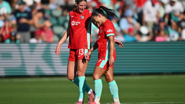 Haley Hopkins helps Kansas City Current beat North Carolina Courage 3-2