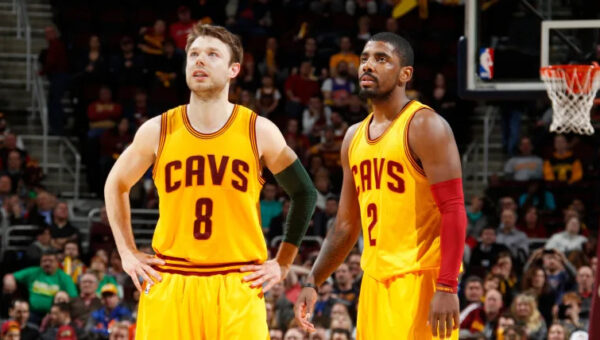 Guarding Stephen Curry has its consequences, according to Matthew Dellavedova