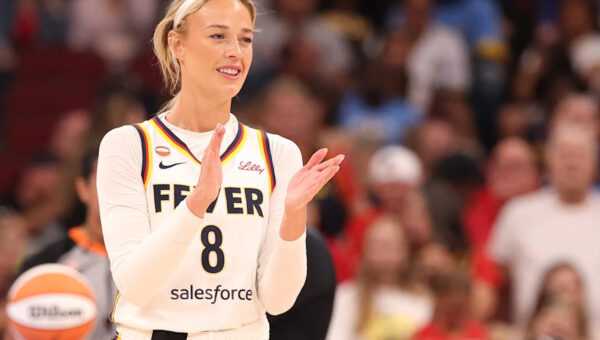 Clay Travis explains what ‘broken’ WNBA would have done to Sophie Cunningham in DiJonai Carrington feud