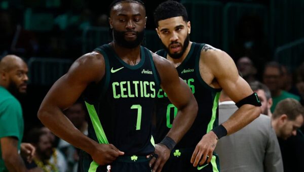 Jaylen Brown’s blunt 2-word response on talking to Jayson Tatum after 76ers trade