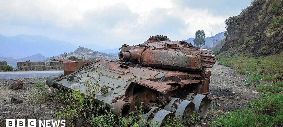 Hundreds flee fighting in northern Ethiopia as fears rise of return to civil war