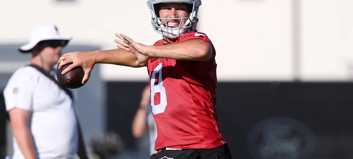 Raiders quarterback Kirk Cousins and Maxx Crosby scuffle late in Friday practice
