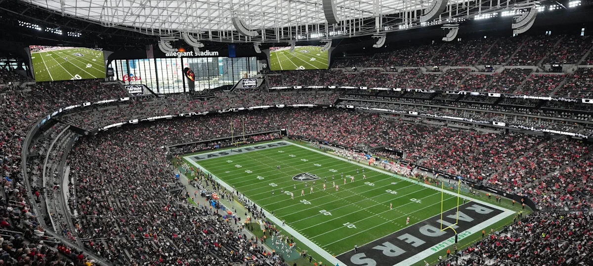 Klint Kubiak wants Raiders players to have 'butterfly feelings' tonight