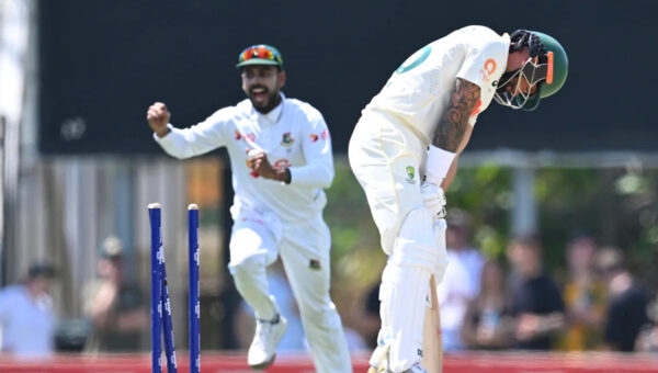 Australia drops Weatherald, recalls Renshaw after shock loss to Bangladesh in 1st cricket test
