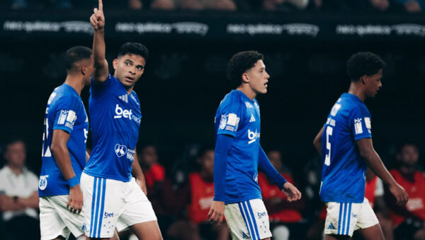 Corinthians score a stunner, but Cruzeiro claim big away win