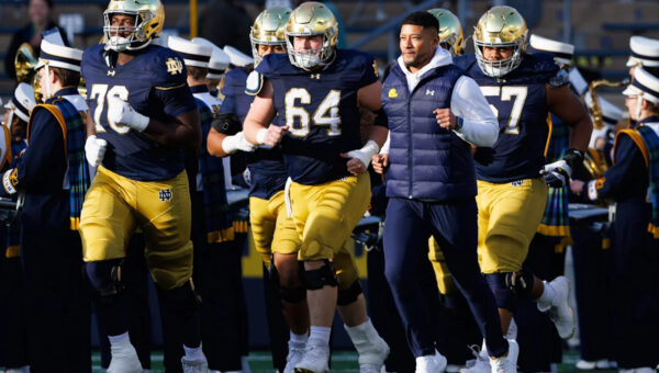 Where does ESPN have Notre Dame in its latest 2027 CFP projections?
