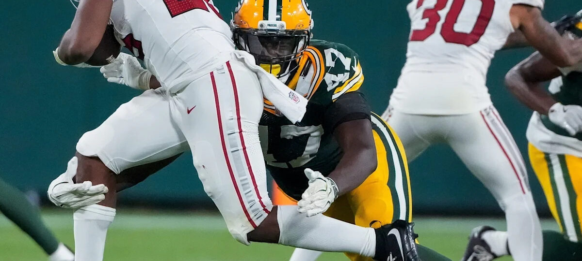 Green Bay Packers sign 13 players to practice squad
