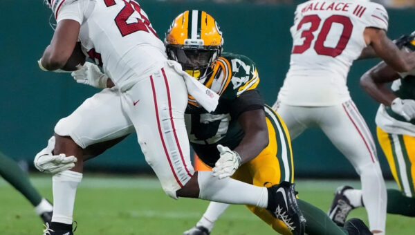 Green Bay Packers sign 13 players to practice squad