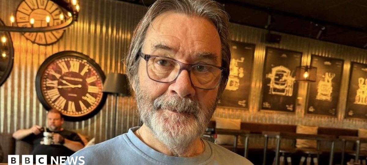 Dementia patient's deportation from Sweden delayed